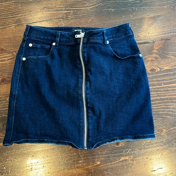 Girls Size 14 Zip Up Denim Skirt with Pockets - Picture 1 of 8